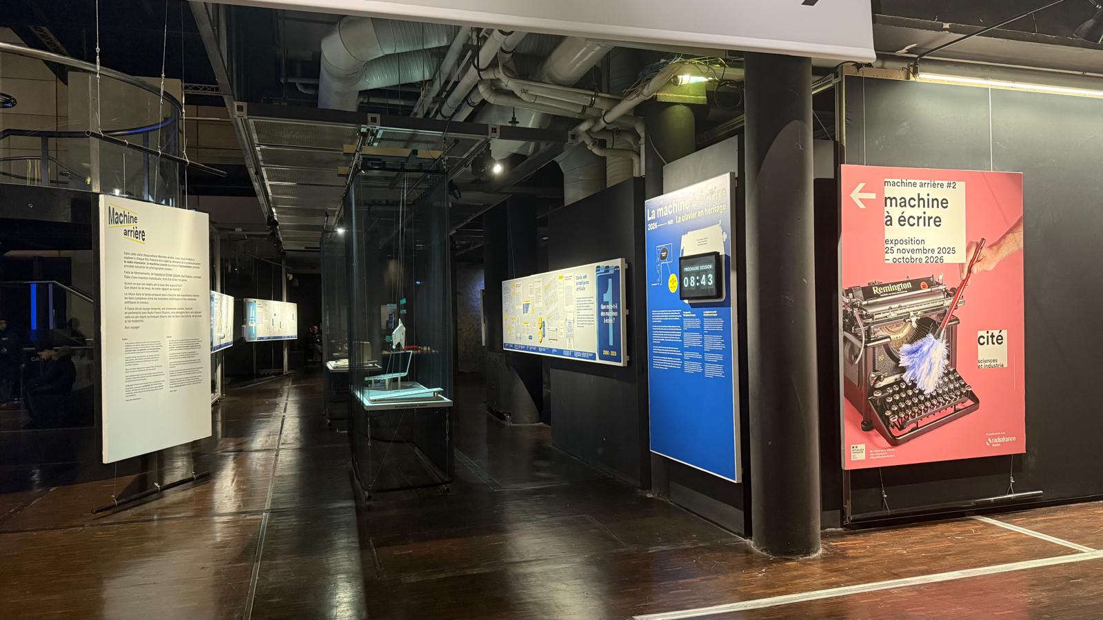 Reportage – Un voyage à travers l’histoire d’une technologie du passée : retour sur l&rsquo;exposition « La Machine à écrire »